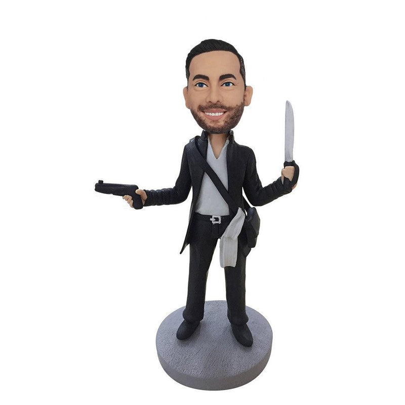 Male-Pirate-Custom-Bobblehead-With-Engraved-Text